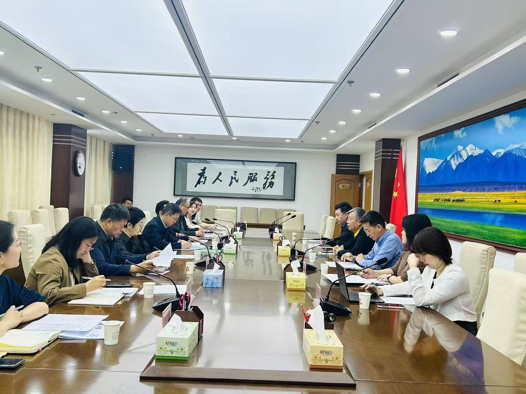 2酒泉市委市政府座谈交流-网站.jpg